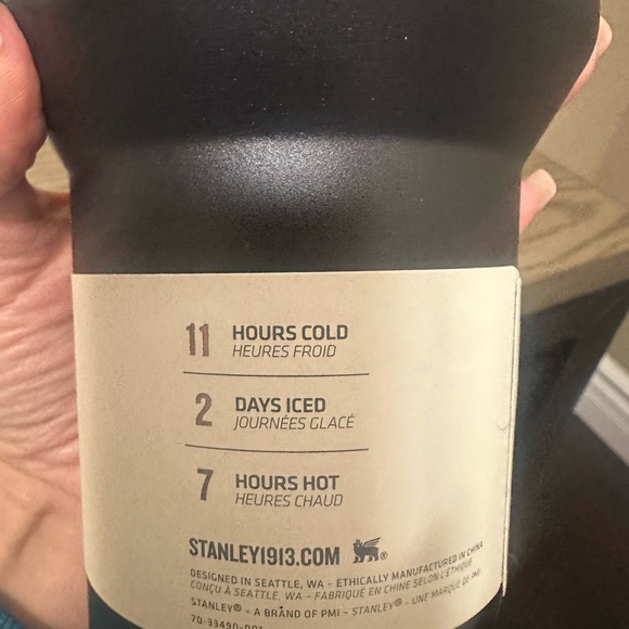 NWT-40 oz STANLEY BLACK WITH COLOR PATTERN - Picture 4 of 4